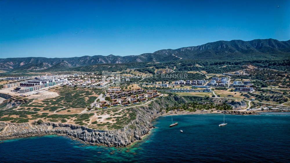 Kıbrıs Girne Esentepe'de Denize Sıfır Eşsiz Manzaralı Projede Satılık İki Katlı 3+1 Villalar